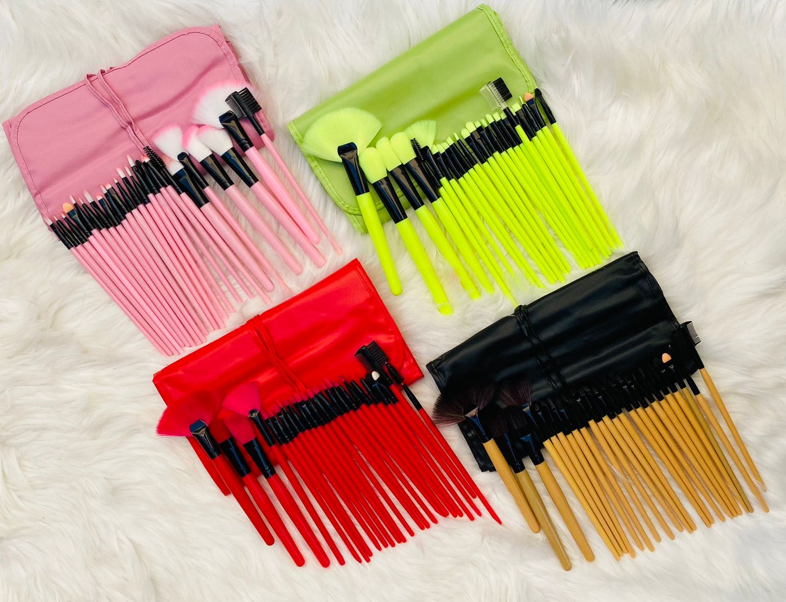 Set Of 24 Makeup Brush Set, Professional Beauty Makeup Brush Sets, Wooden Handle Makeup Brushes, Eye Blending Makeup Brushes with Bag Set Of 24 Makeup Brush Set, Professional Beauty Makeup Brush Sets, Wooden Handle Makeup Brushes, Eye Blending Makeup Brushes with Bag